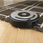 iRobot Roomba: l'aspirapolvere ti pulisce casa